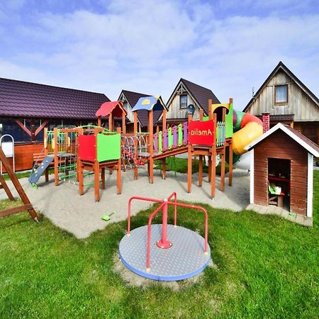 2-Storey Holiday Homes, Устроне Морске Екстериор снимка