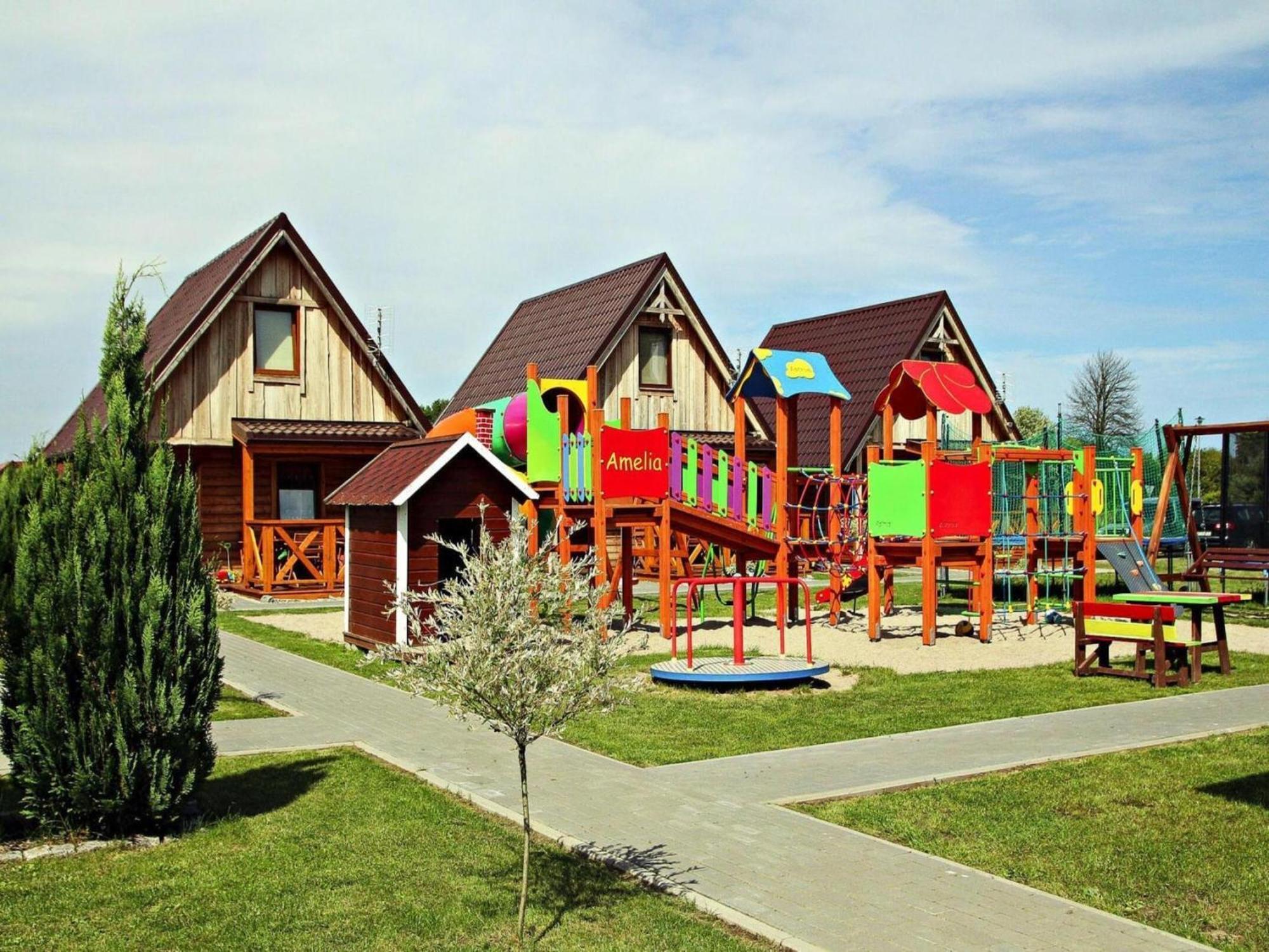 2-Storey Holiday Homes, Устроне Морске Екстериор снимка